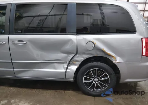 2015 Dodge Grand Caravan Sxt z USA, uszkodzony, nr VIN 2C4RDGCG3FR537487